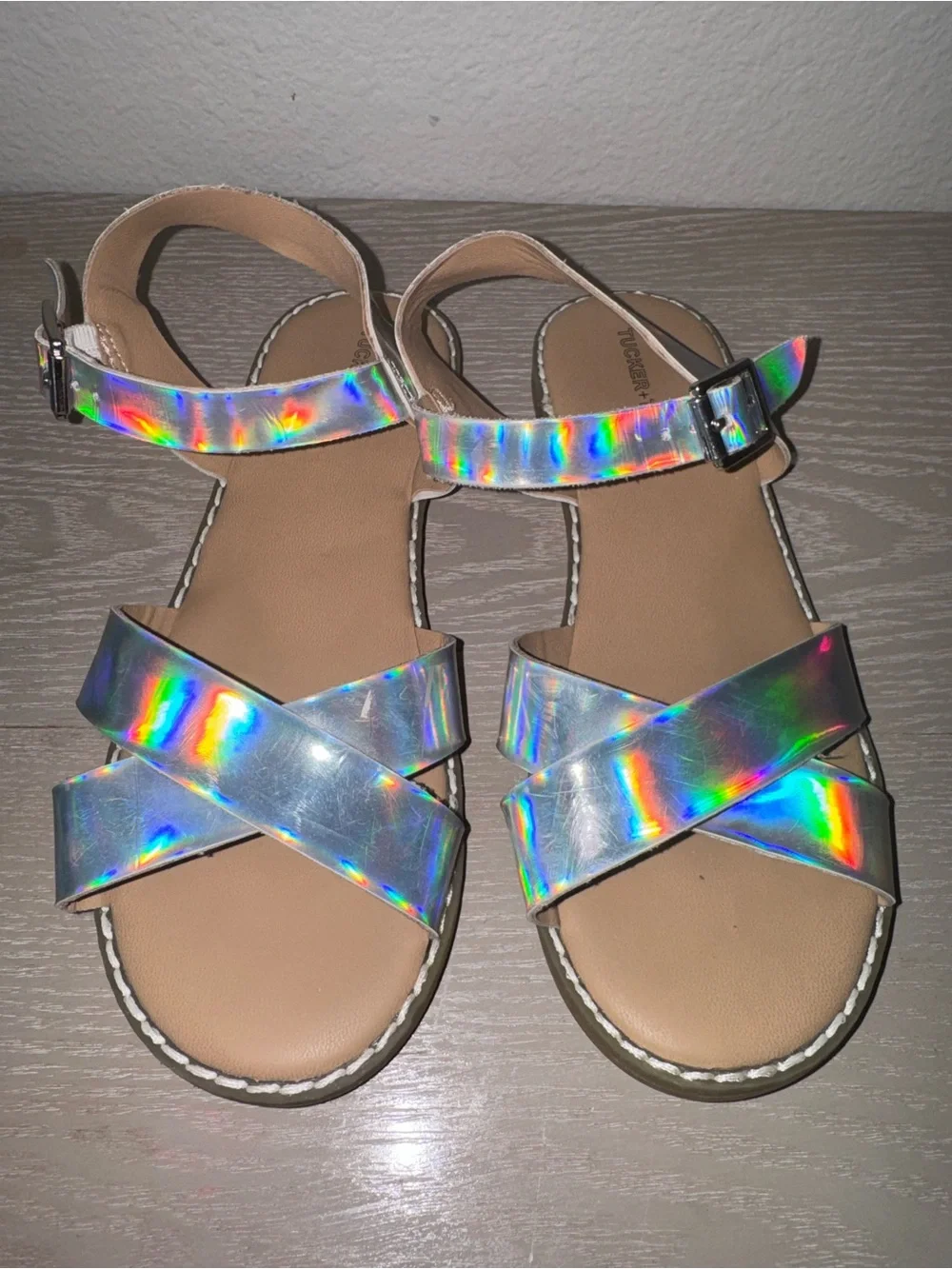 Tucker + Tate Girls Iridecsent Silver Sandals size 3